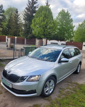 Skoda Octavia cena 46900 przebieg: 175000, rok produkcji 2018 z Mosina małe 191